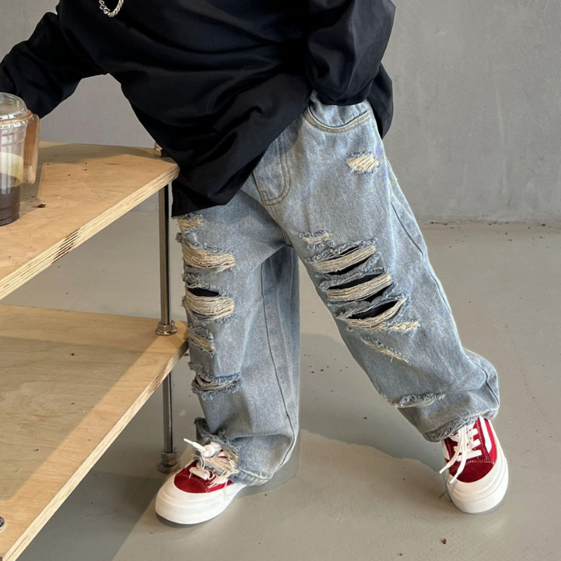 Jeans 2023 Spring Kids Trousers Boys Fashion Ripped Baby Girls Loose Casual Denim Pant 230711