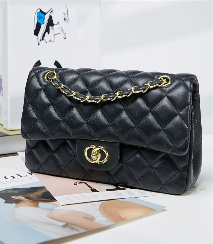 Designer bas Top custom luxury brand bag Handbag Leather leather cowhide gold or silver chain Slant shoulder black pink and white bag
Designer bas Top custom luxury brand bag Handbag Leather leather cowhide gold or silver chain Slant shoulder black pink and white bag