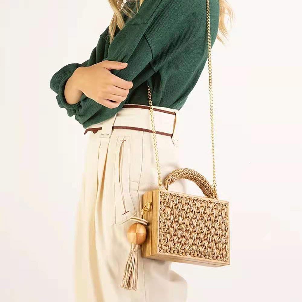 Evening Bags 2023 Summer Beach Bamboo Tassel Straw Woven Bag Cross body Single Shoulder Handag Rattan Rope Square Chain Strap Box 230711