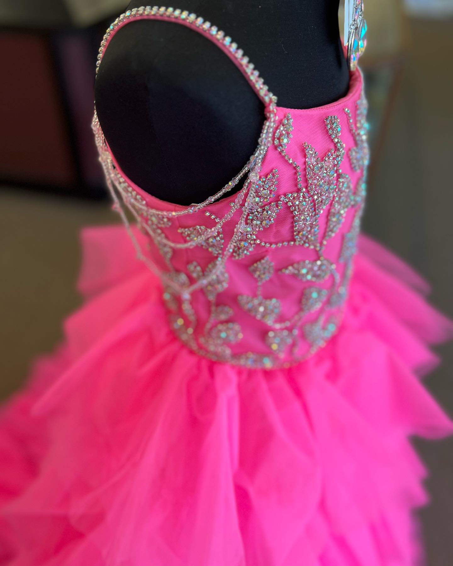 Hot Pink Ballgown Girl Pageant Dress 2025 Crystals Beading Straps Ruffles Tulle Little Kid Birthday Formal Party Gown Infant Toddler Teens Tiny Young 