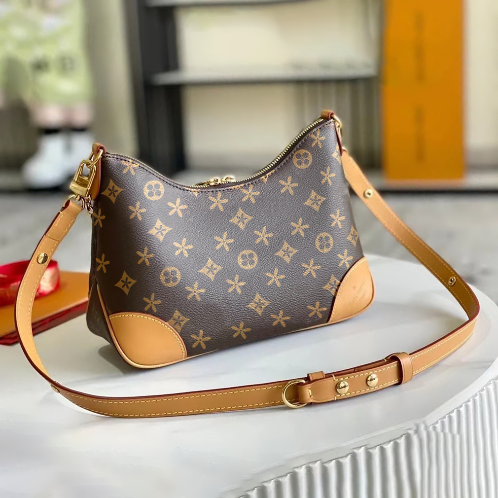 M45832 Genuine leather shoulder Bags boulogne pochette clutch bag Luxury Designer totes handbags wallets travel crossbody louvis Women's mens purses chain Zipper, Black
M45832 Genuine leather shoulder Bags boulogne pochette clutch bag Luxury Designer totes handbags wallets travel crossbody louvis Women's mens purses chain Zipper, Black