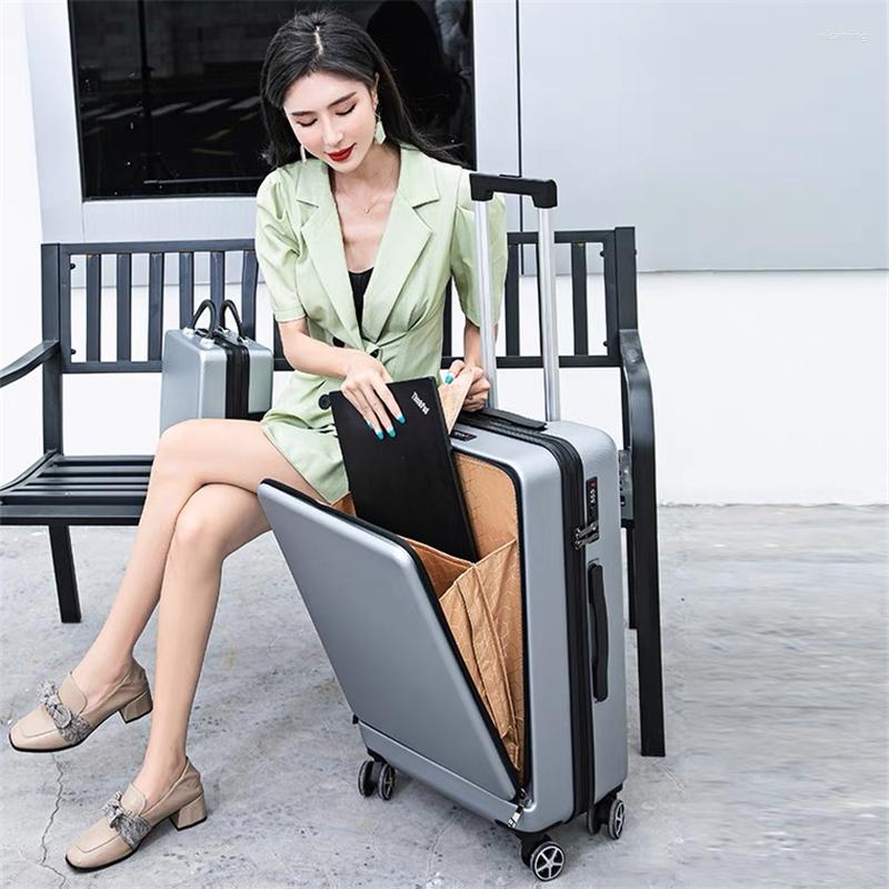 Suitcases travel luggages men or women18-24 with a set