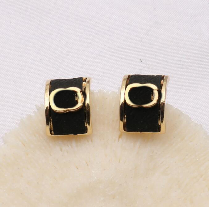 18K Gold Plated Luxury Brand Designers Letters Stud Geometric Famous Women Crystal Rhinestone Earring Wedding Party Gift Jewerlry
18K Gold Plated Luxury Brand Designers Letters Stud Geometric Famous Women Crystal Rhinestone Earring Wedding Party Gift Jewerlry