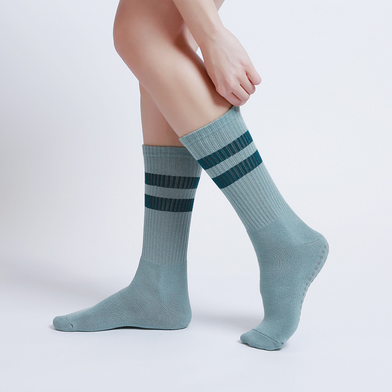Al Winter ins Pilates stockings non-slip yoga socks cotton wholesale women's mid-tube piles thickened solid terry