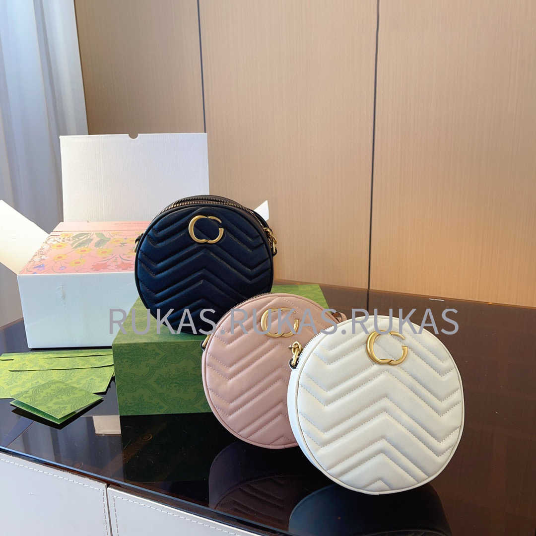 2023 Blast crossbody bag small round cake vintage style large capacity printed wavy cowhide bag with box structure sense bag diagonal bag 550154
2023 Blast crossbody bag small round cake vintage style large capacity printed wavy cowhide bag with box structure sense bag diagonal bag 550154