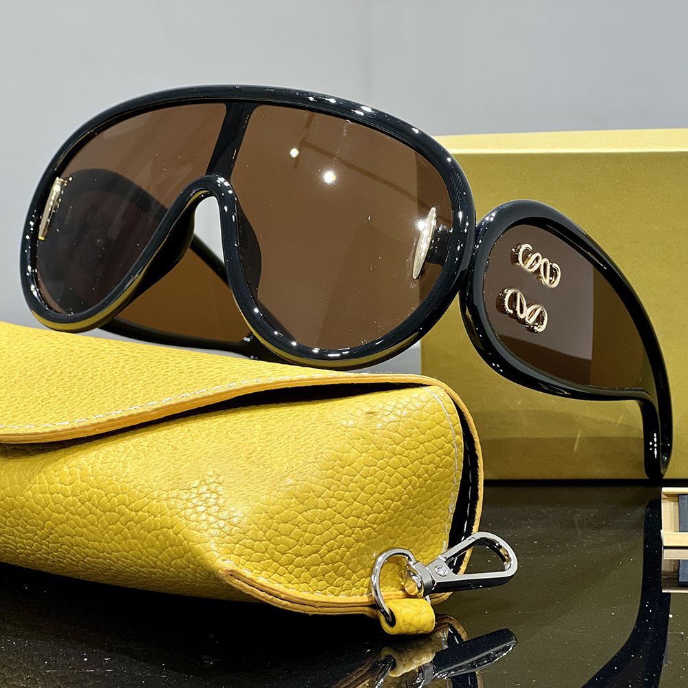 Luxury designer sunglasses fashion brand large frame sunglasses for Women Men Unisex Traveling Sunglass pilot sport lunette de soleil
Luxury designer sunglasses fashion brand large frame sunglasses for Women Men Unisex Traveling Sunglass pilot sport lunette de soleil