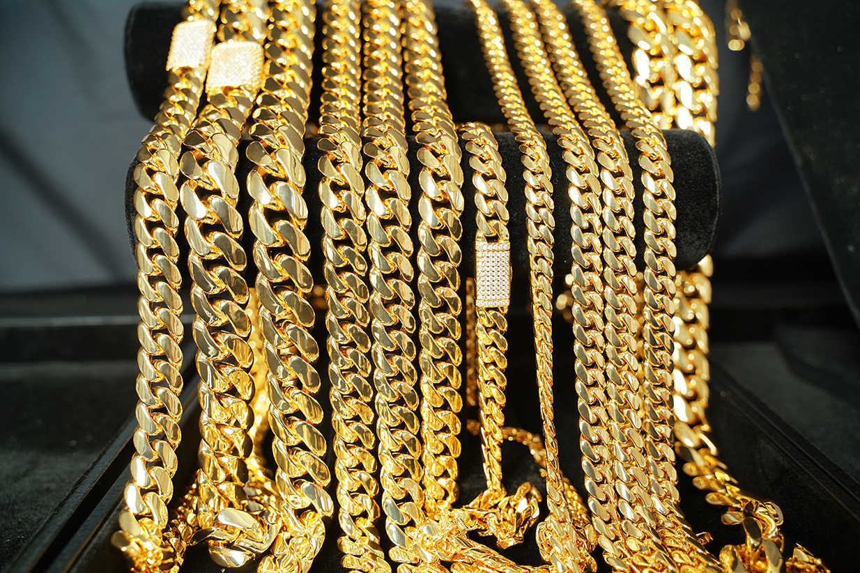 Pendant Necklaces Wholesale Choker 18k Gold Custom Gold Cuban Link Chain 24k Gold Cuban Miami 20mm