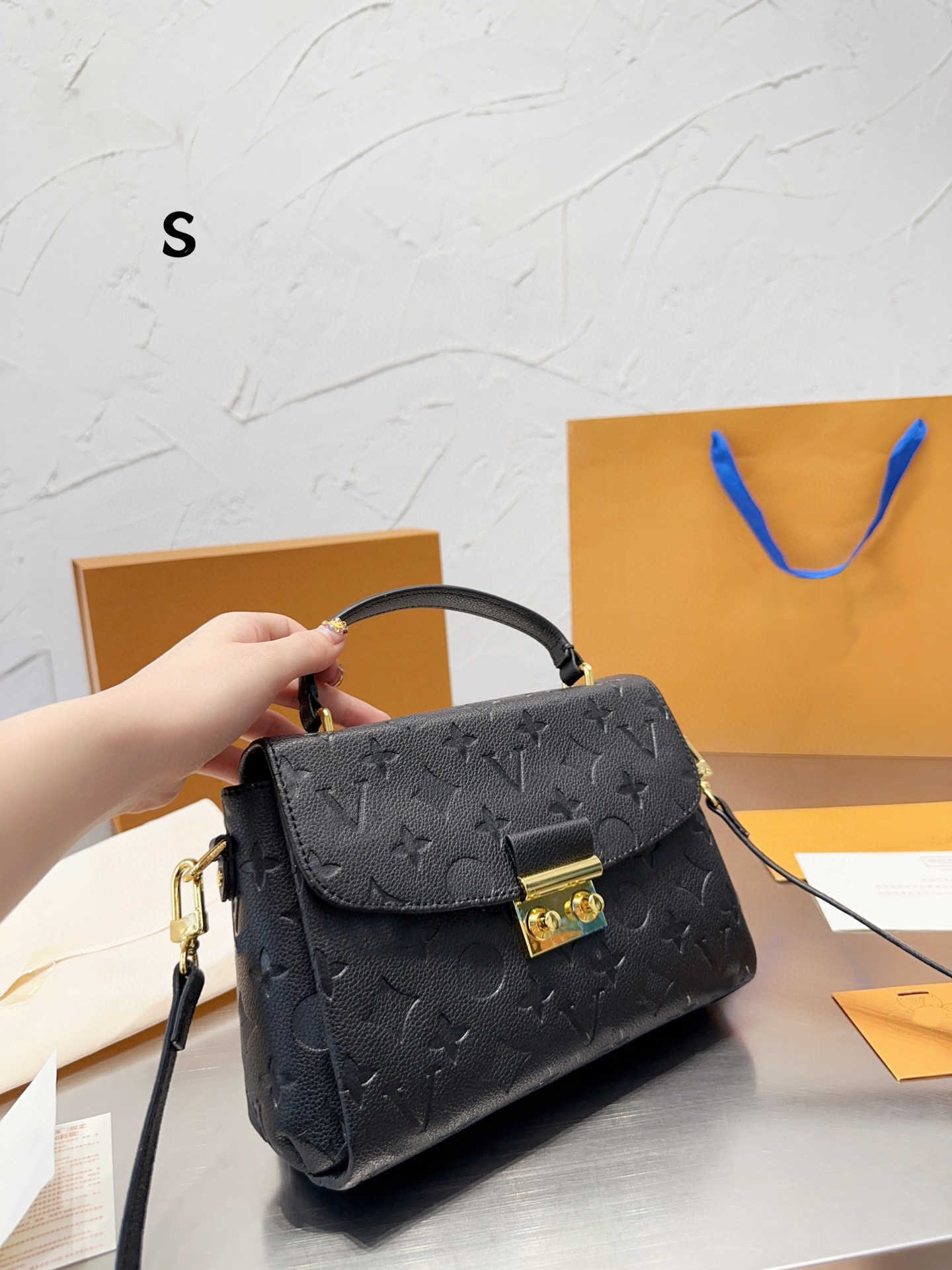 2023 Fashion crossbody bag printed simple designer female shoulder bag leisure commuter luxury brand large capacity female workplace shoulder bag, White
2023 Fashion crossbody bag printed simple designer female shoulder bag leisure commuter luxury brand large capacity female workplace shoulder bag, White