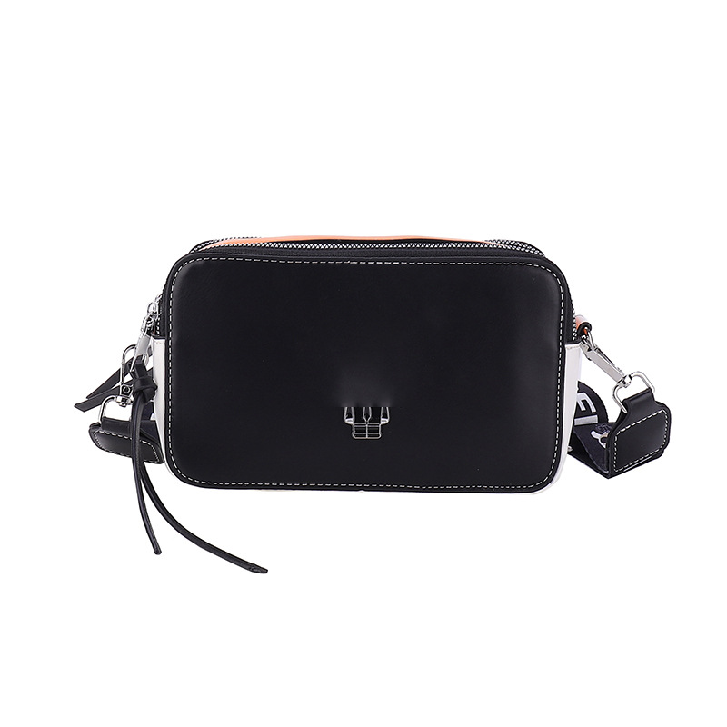 Designer Bags Fashion Chain Bag Creative Cartoon Crossbody Bag One Shoulder Small Square Bag Trendy Lock Buckle Bag Camera Bag, Size 21*13*8cm
Designer Bags Fashion Chain Bag Creative Cartoon Crossbody Bag One Shoulder Small Square Bag Trendy Lock Buckle Bag Camera Bag, Size 21*13*8cm