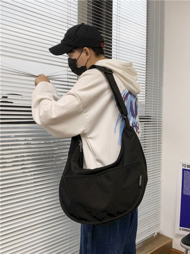 Waist Bags Shoulder Mens Largecapacity Messenger Bag Student Nylon Oxford Cloth Boys Simple Casual Dumpling Belt 230713