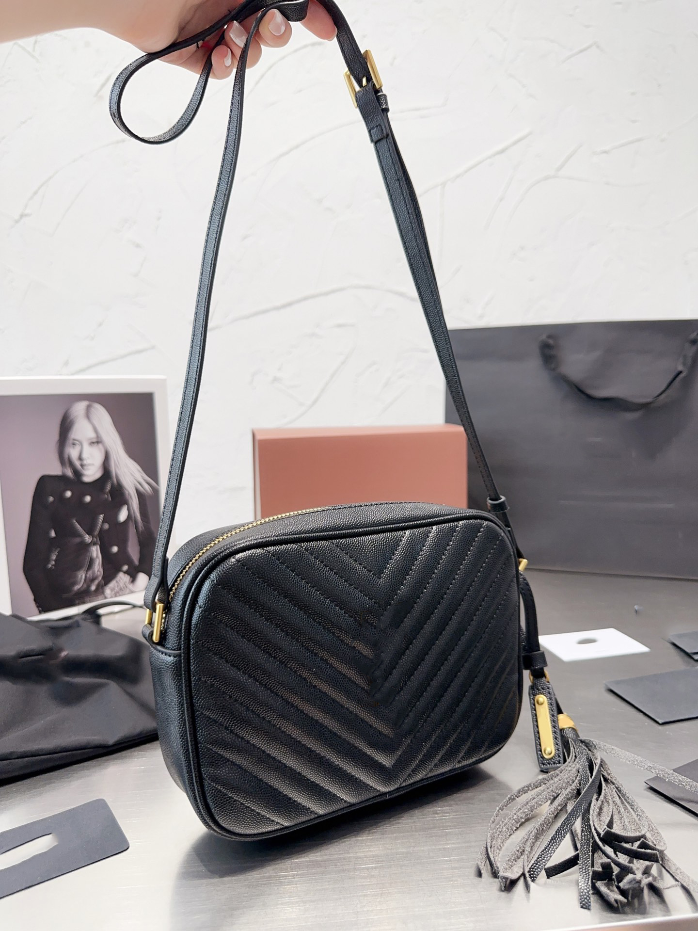 Lou Camera bag women crossbody bags tassel luxury handbag bags genuine leather lambskin woman shoulder sacoche messenger purse Satchel lady vintage F3Vm#
Lou Camera bag women crossbody bags tassel luxury handbag bags genuine leather lambskin woman shoulder sacoche messenger purse Satchel lady vintage F3Vm#