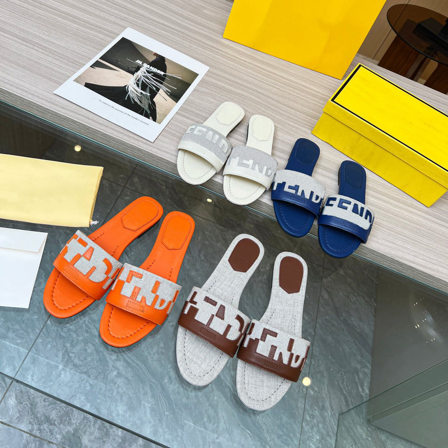 2023 Designer Slipper Sandal Women Rubber Leather Slide Sandal Dress Slippers Wedges Sandal Beach Slippers Luxury Summer Platform Slide Thick Bottom
2023 Designer Slipper Sandal Women Rubber Leather Slide Sandal Dress Slippers Wedges Sandal Beach Slippers Luxury Summer Platform Slide Thick Bottom