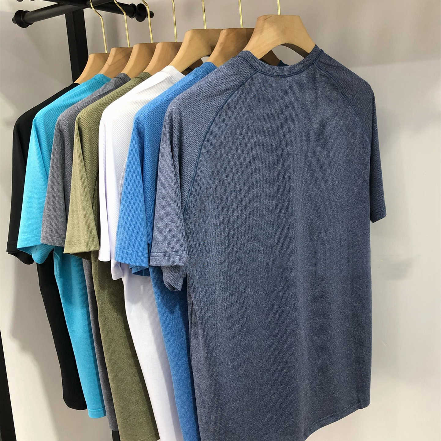 Lulu T Shirt Men's Summer Casual Breathable Round Neck Quick Drying Sports T-shirt Metal Vent Tech Men's sports short-sleeved T-shirt