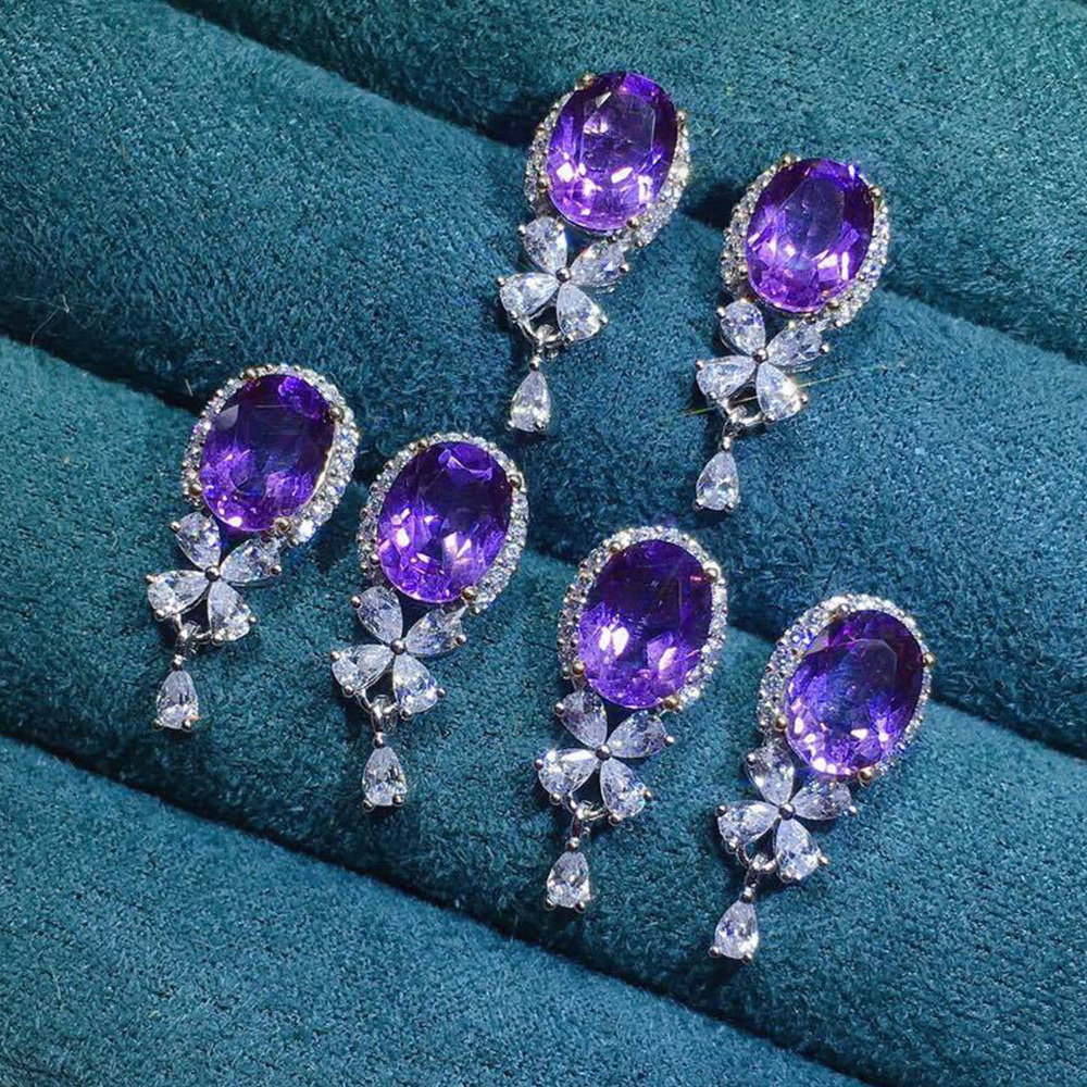Topaz Crystal Stud Earrings for Women - Sparkling & Versatile Fashion Accessory