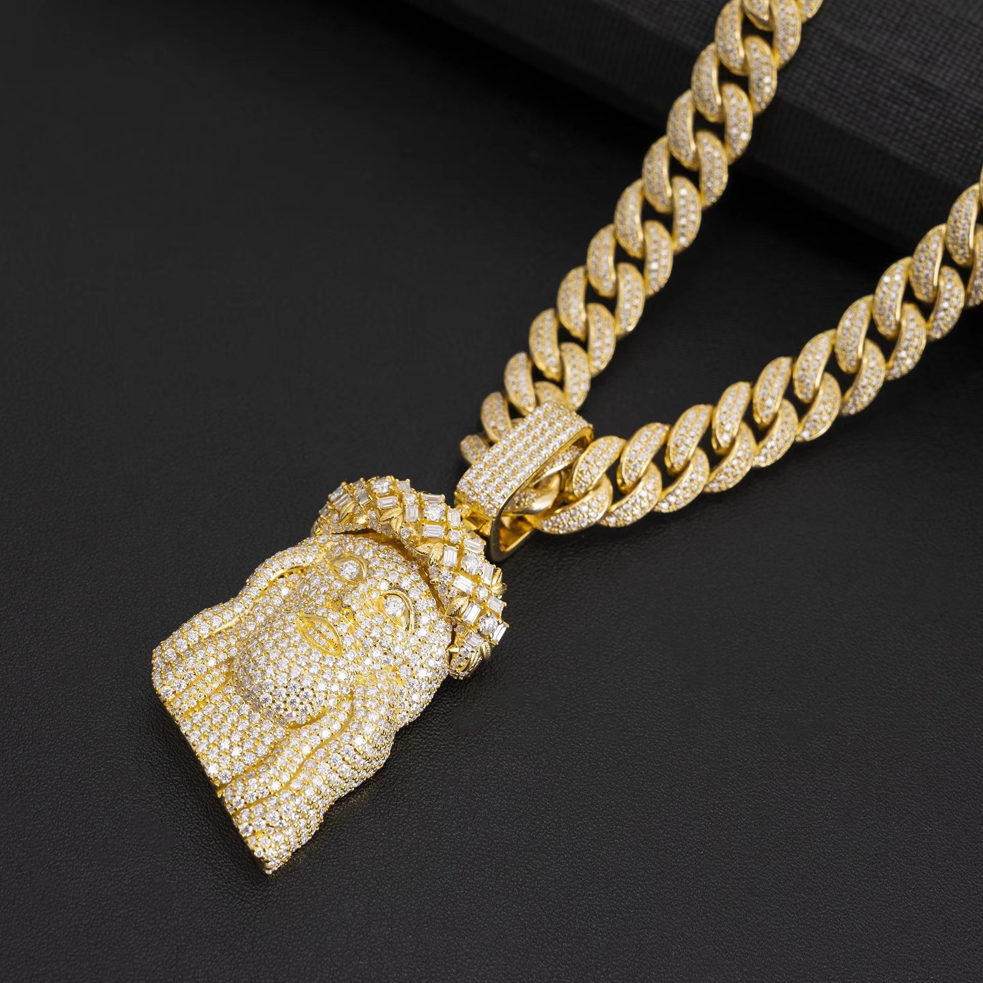 Pendant Necklaces 925 Silver Moissanite Pendant Hip Hop Jesus Jewelry Passes Diamond Test
