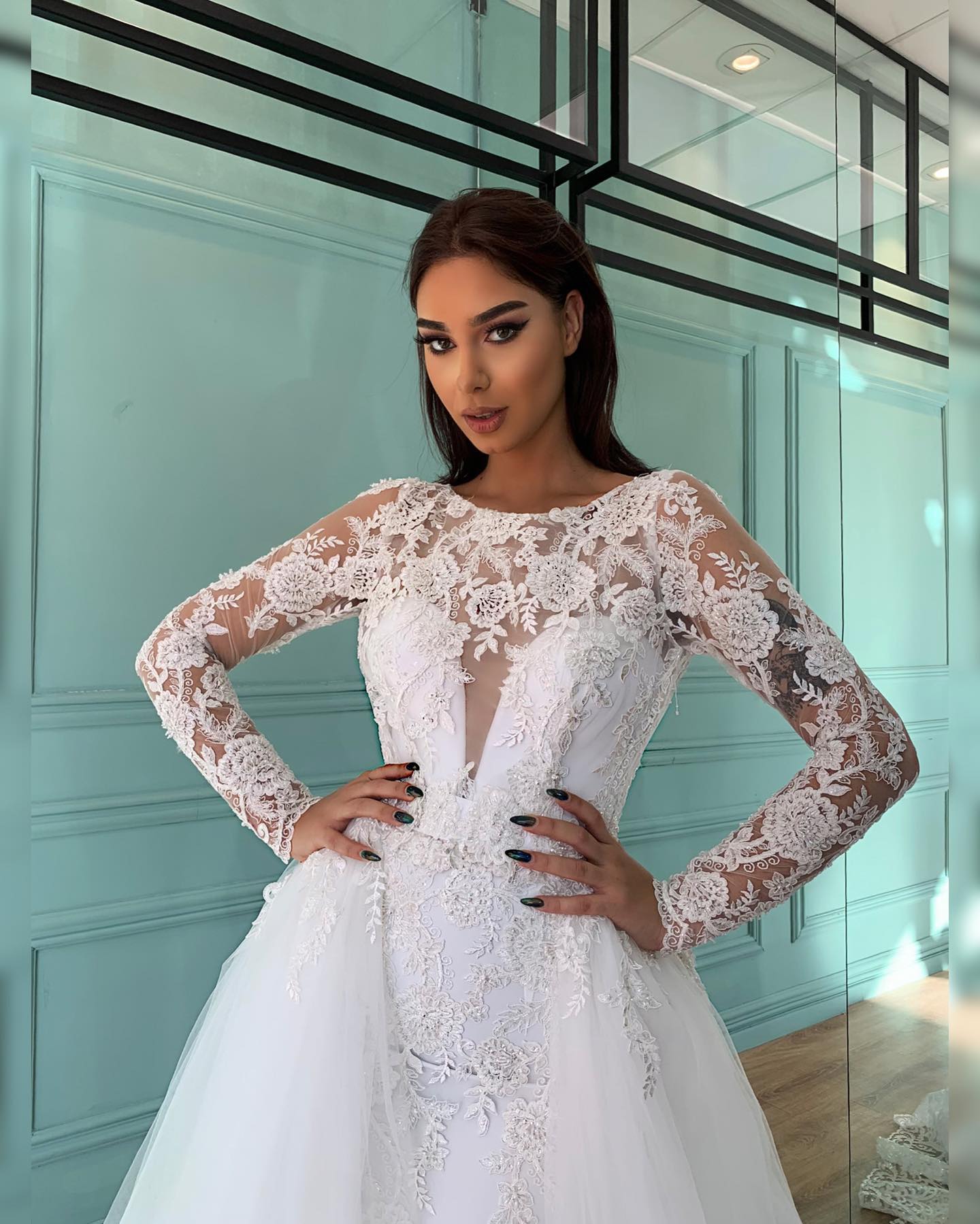 Glamourous Mermaid Dresses Bateau Neck Overskirts Lace Appliques Wedding Dress Sweep Train Long Sleeves Robe De Mariee Bridal Gowns 0620