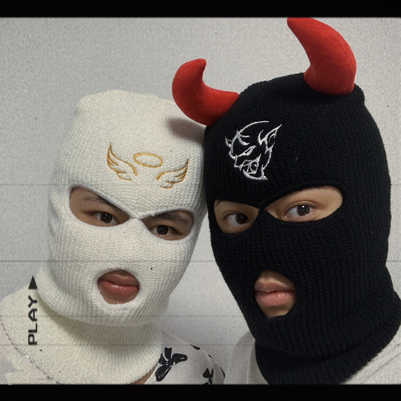 Fashion Face Masks Neck Gaiter Angels Demons Balaclava Couple Hats Full Face Cover Ski Mask Hat Army Tactical Cs Windproof Knit Beanies Bonnet Winter 