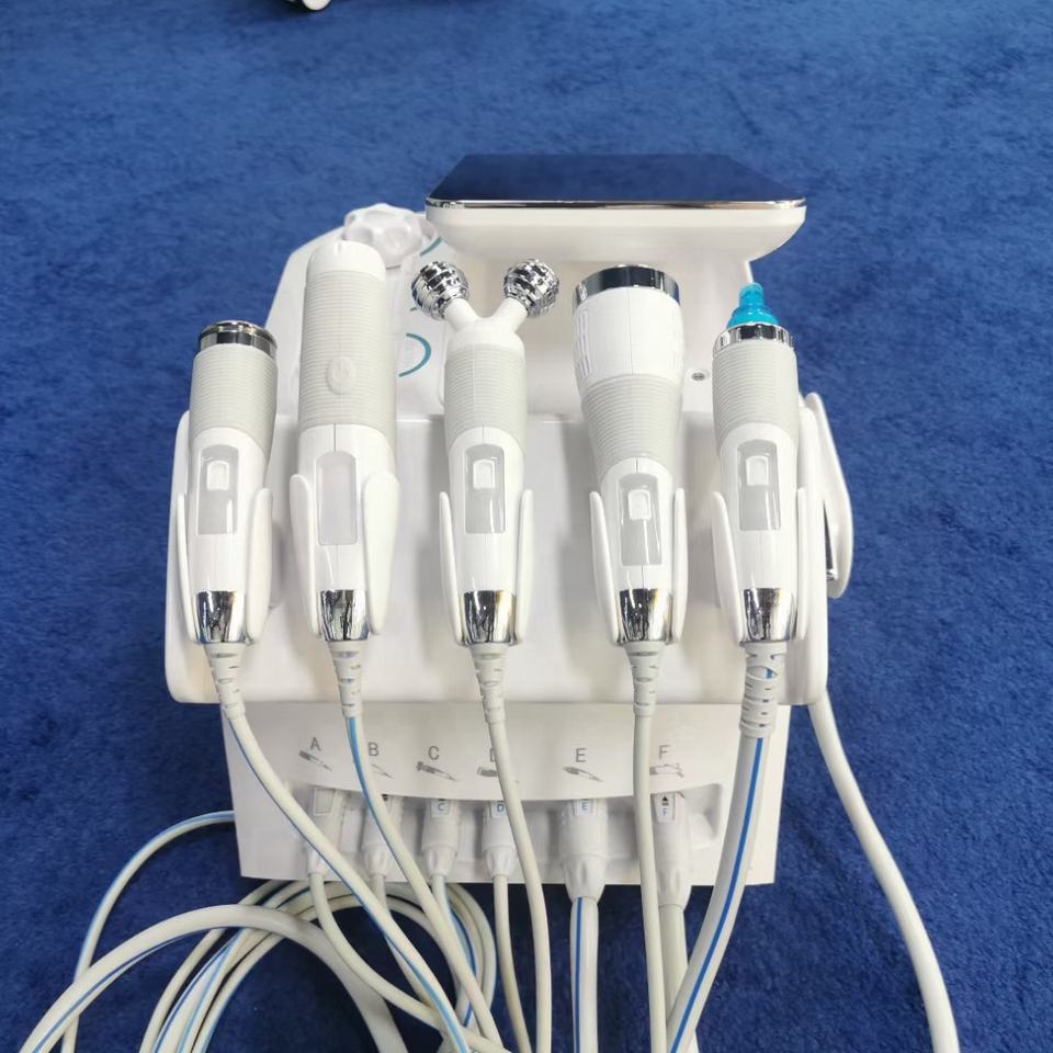 Newest M6 Face Management Device Water Oxygen Small Bubble Machine Skin Care Deep Cleaning Acne Treatment Pore Remover Beauty Device