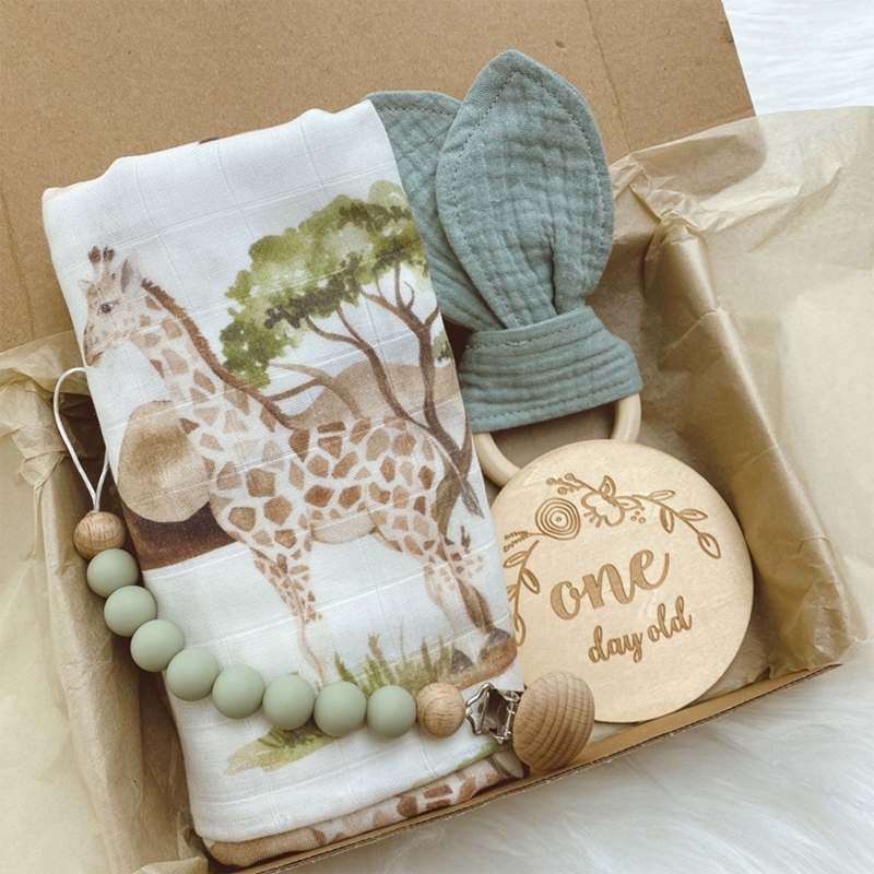 Gift Sets born Baby Welcome Gift Set Boy Girl Unisex Gift Box Blanket Comb Toys Kit for born Girls Boys Pography Props Birth Gift 230717