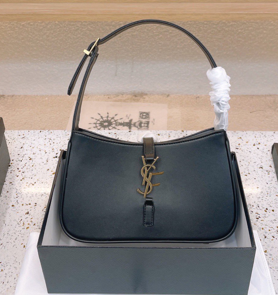 Fashion Women Luxurys Designers shoulder Bags Handbags high quality Leather CrossBody handbag Ladies Classic Underarm package Bag wallet Clutch purse with logo
Fashion Women Luxurys Designers shoulder Bags Handbags high quality Leather CrossBody handbag Ladies Classic Underarm package Bag wallet Clutch purse with logo