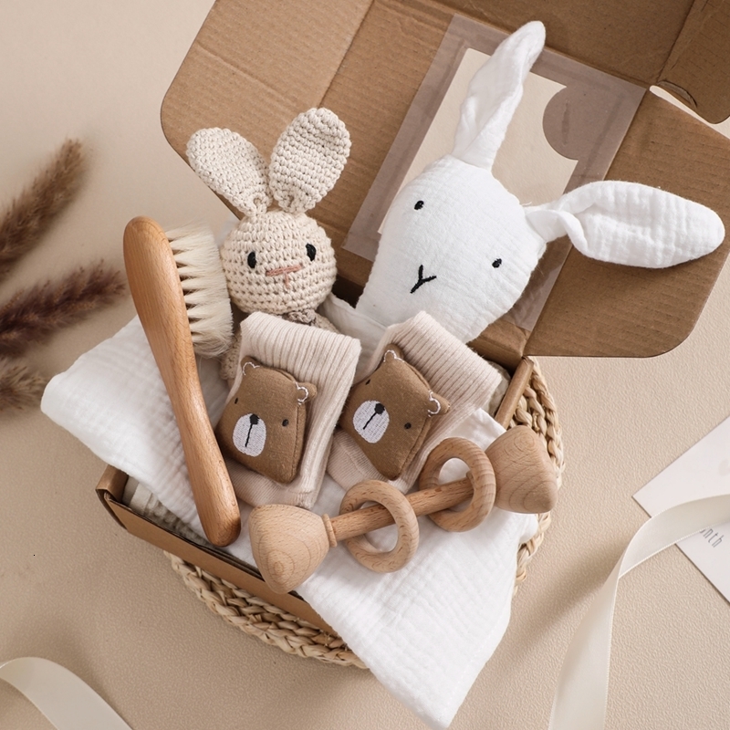 Gift Sets Baby Bath Toy Set Crochet Cartoon Animal Rattles Wooden Ring Teether Bath Brush Bath Double Sided Cotton Blankets born Gift 230717