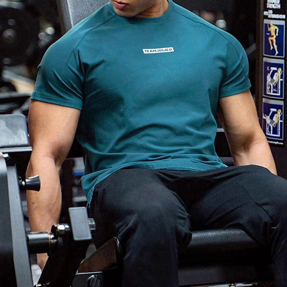 Mens TShirts Sports Tshirt Fashion Classic Slim Fit Breathable Sweat Absorption Quick Drying Fitness Premium Outdoor Short Sleeve 230718