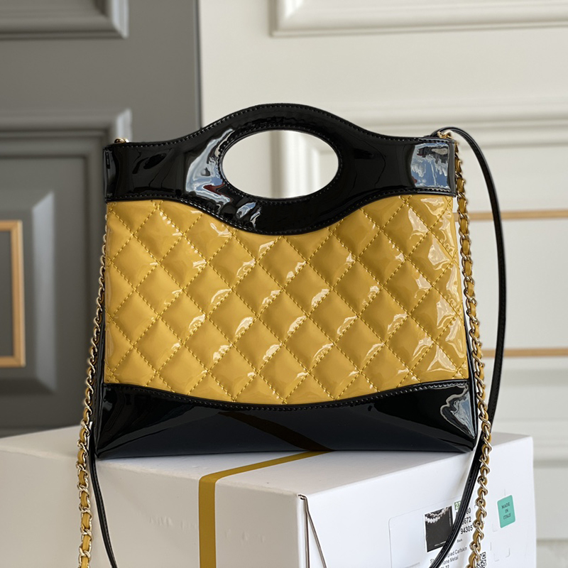 Designer Tote Bag Luxury 31 Mini Shopping Bag 10A Patent Calfskin Crossbody Bags With Box C108
Designer Tote Bag Luxury 31 Mini Shopping Bag 10A Patent Calfskin Crossbody Bags With Box C108