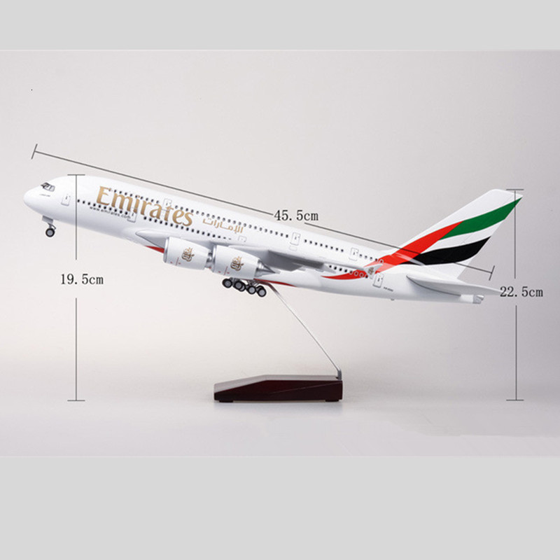 Aircraft Modle 45CM 1/160 Scale Diecast Model A380 Emirates Airways Resin Airplane Airbus With Light And Wheels Toy Airline Collection 230718