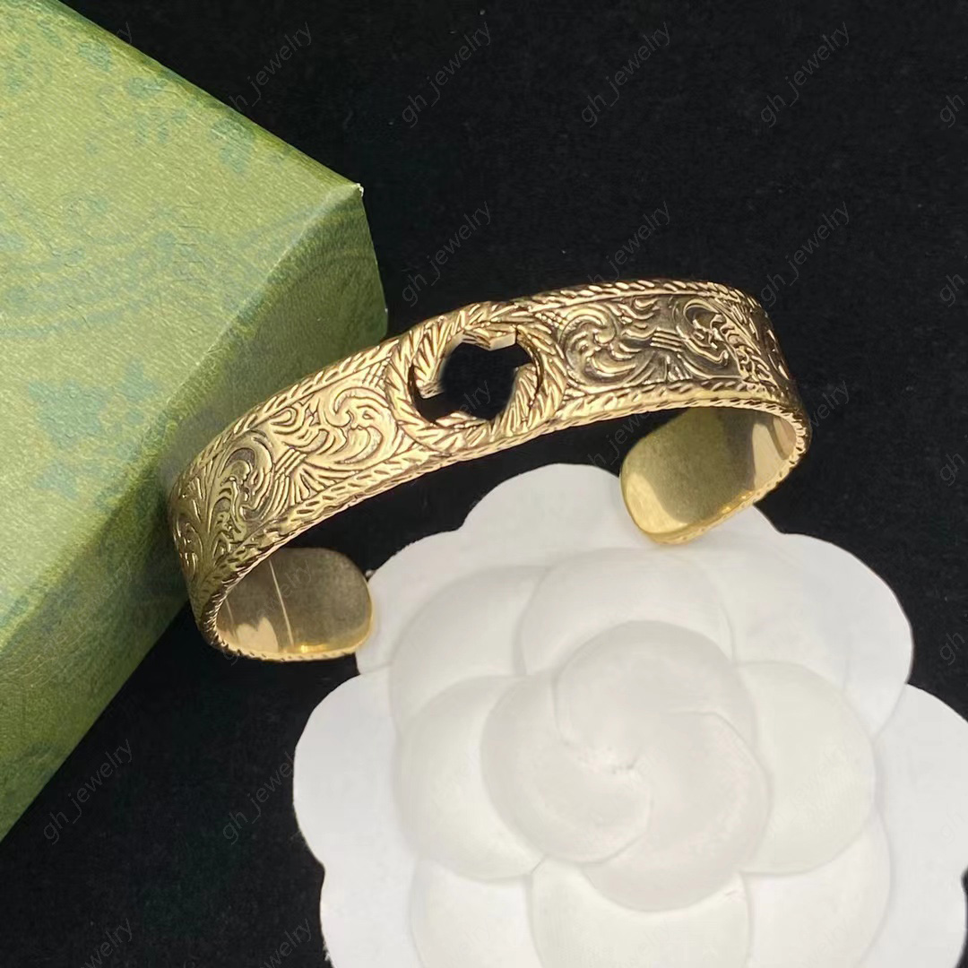 Luxury Designer Fashion Carved Cuff Bracelets Gold Vintage brass material Bangle Women's gift jewelry