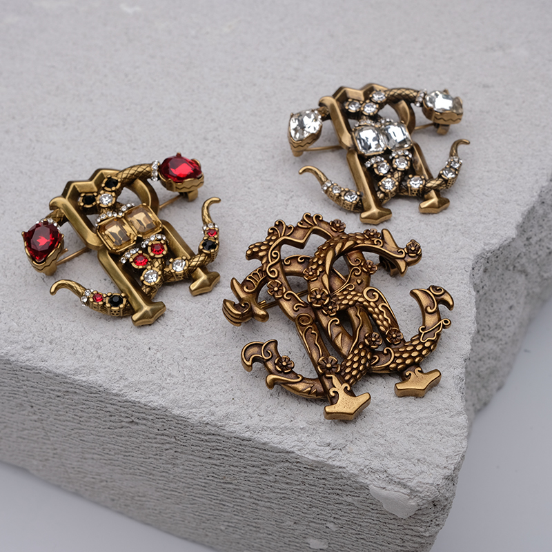 Pins Brooches Vintage classic distressed all match brooch women s jewelry 230718