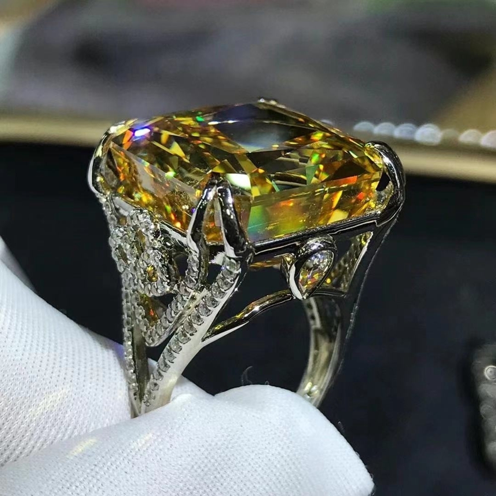 Wedding Rings WUIHA Top Quality 925 Sterling Silver 3EX 20CT VVS Yellow Created e Wedding Engagement Customized Ring Fine Jewelry 230718