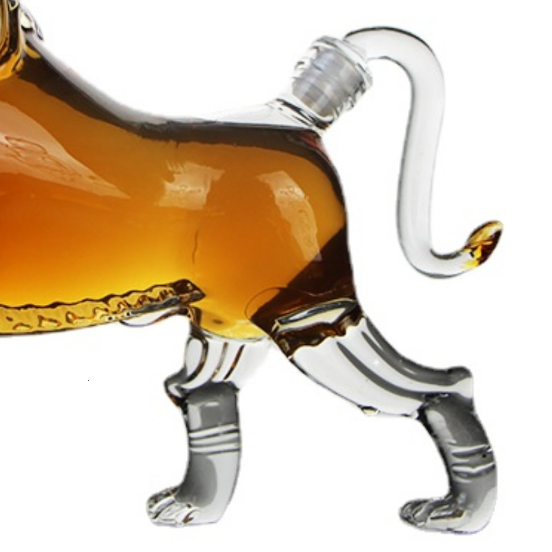 Wine Glasses 700-800ml Creative Lion Shape Wine Bottle Fierce Animal Decanter Art Fashion Whiskey Vodka Shochu Hip Flask Decoration Gift 230718
