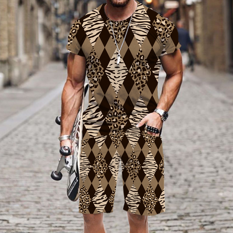 Mens Tracksuits Short sleeved mens summer Oufi Tshirt street Sweatshirt twopiece beach Oneck hiphop Harajuku fashion 230718