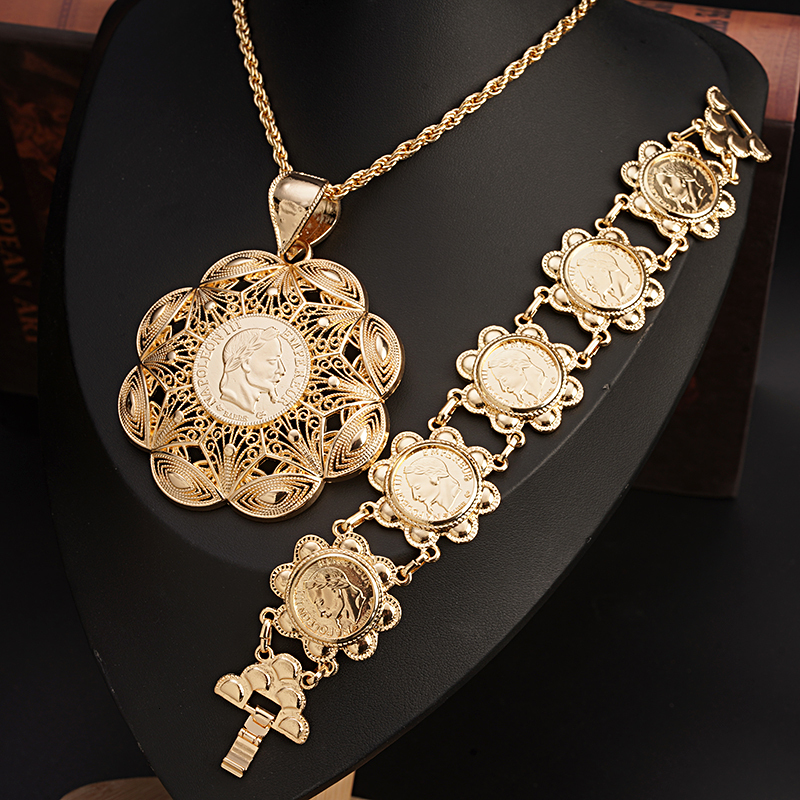 Wedding Jewelry Sets French Vintage Coin Bracelet Dubai Ladies Necklace Slide Chain Arabian Ladies Robe Jewelry Set Algerian Gold Plated Pendant 23071
