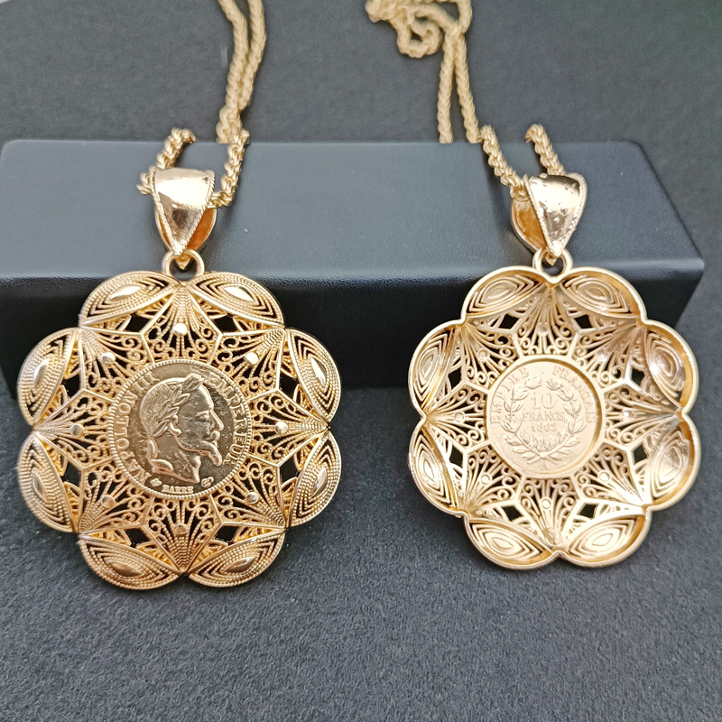 Wedding Jewelry Sets French Vintage Coin Bracelet Dubai Ladies Necklace Slide Chain Arabian Ladies Robe Jewelry Set Algerian Gold Plated Pendant 23071