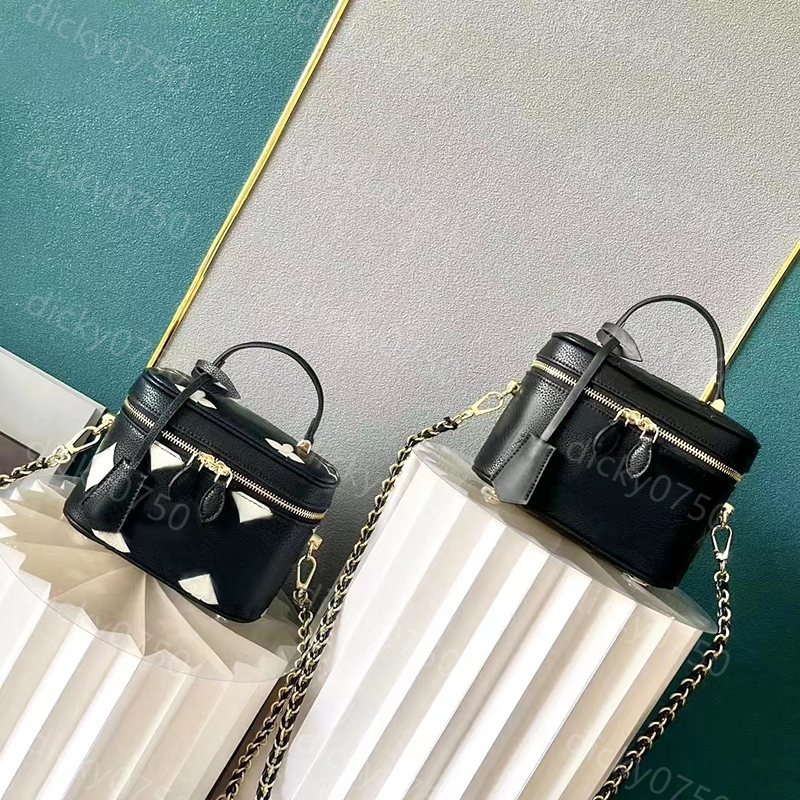 Designer vanity bag Luxury shoulder bags Fashion handbag toiletry pouch lady Crossbody toiletry pouch Satchel clutch trunk cosmetics bag chain design embossed bag