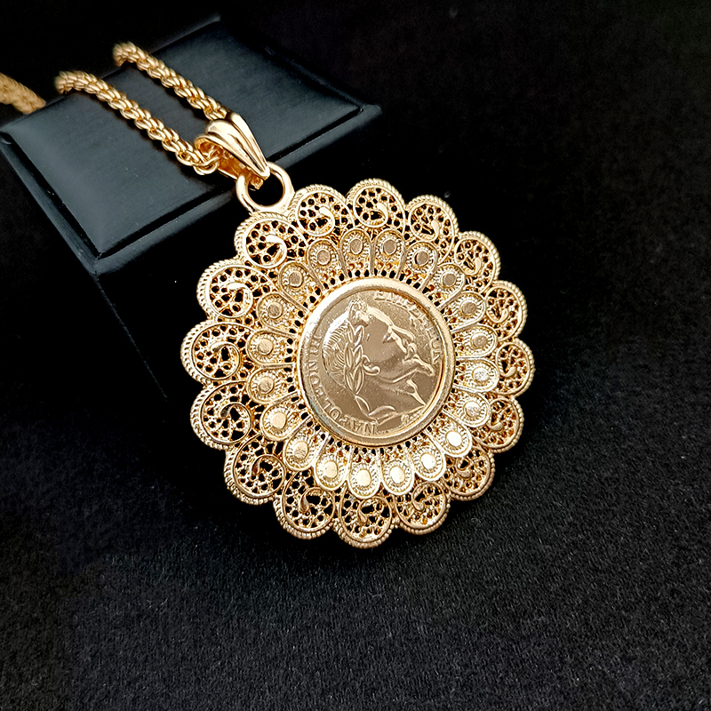 Wedding Jewelry Sets French Vintage Coin Bracelet Dubai Ladies Necklace Slide Chain Arabian Ladies Robe Jewelry Set Algerian Gold Plated Pendant 23071