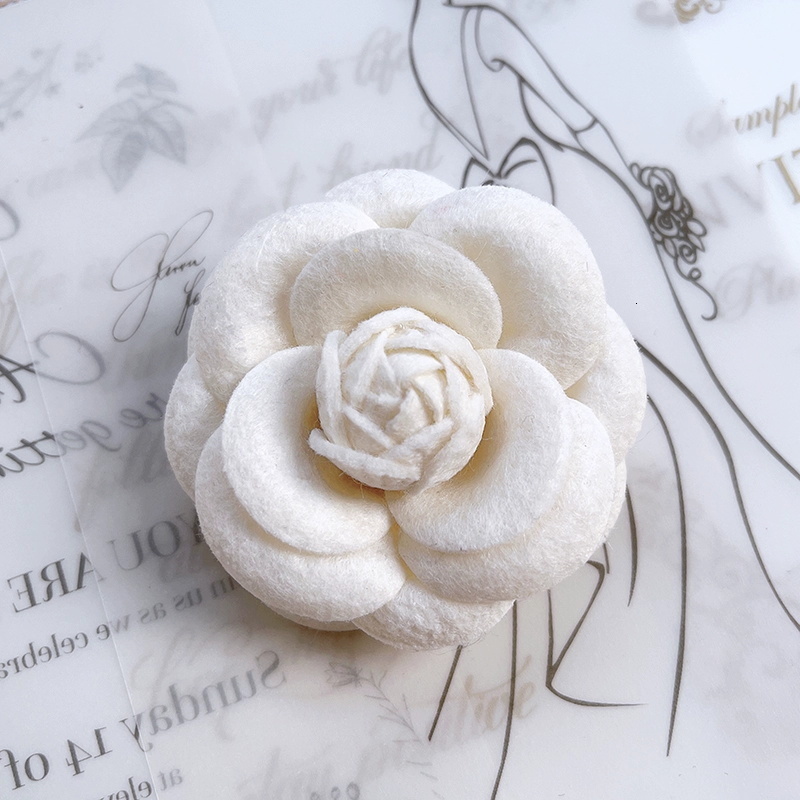 Pins Brooches AnXin SH white camellia brooch Hand made collar flower black wine red rose Stereoscopic pin high level decoration 230718