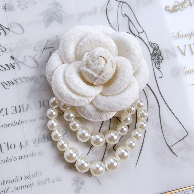 Pins Brooches AnXin SH white camellia brooch Hand made collar flower black wine red rose Stereoscopic pin high level decoration 230718