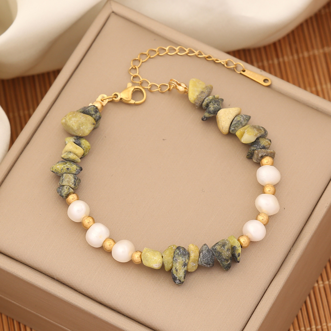 Popular White Pearl Natural Stone Beaded Bracelet Jewelry for Women Gift