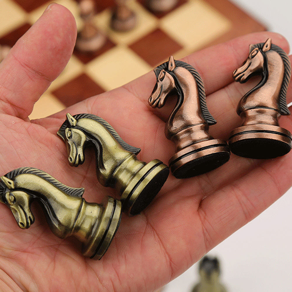 Outdoor Games Activities Metal Medieval Chess Set with High Quality Wooden Chessboard Adult and Children 32 Pieces Family Game Toy Gift 230720