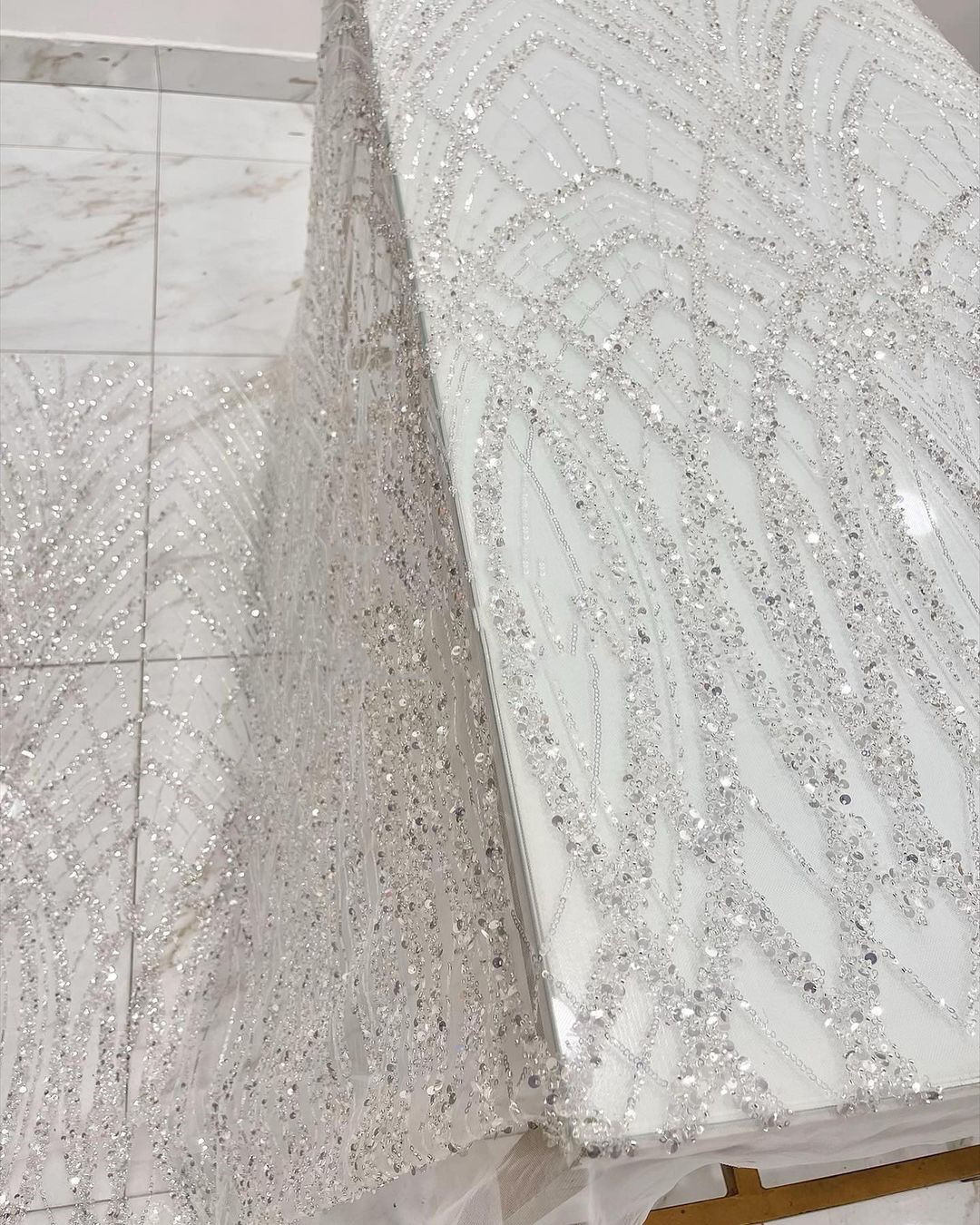 Luxury Mermaid Wedding Dresses Sweetheart Sleeveless Shining Applicants Beads Court Gown Backless Custom Custom Made Plus Size Bridal Gown Vestidos De