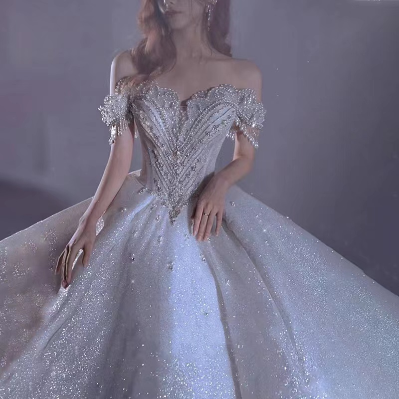 Boho Wedding Dress 2023 pearl tassels crystal white bling Beach Bride Dresses Backless Puff Tulle Wedding Gowns Long Train Gothic Vintage Bridal Gowns shiny Dress