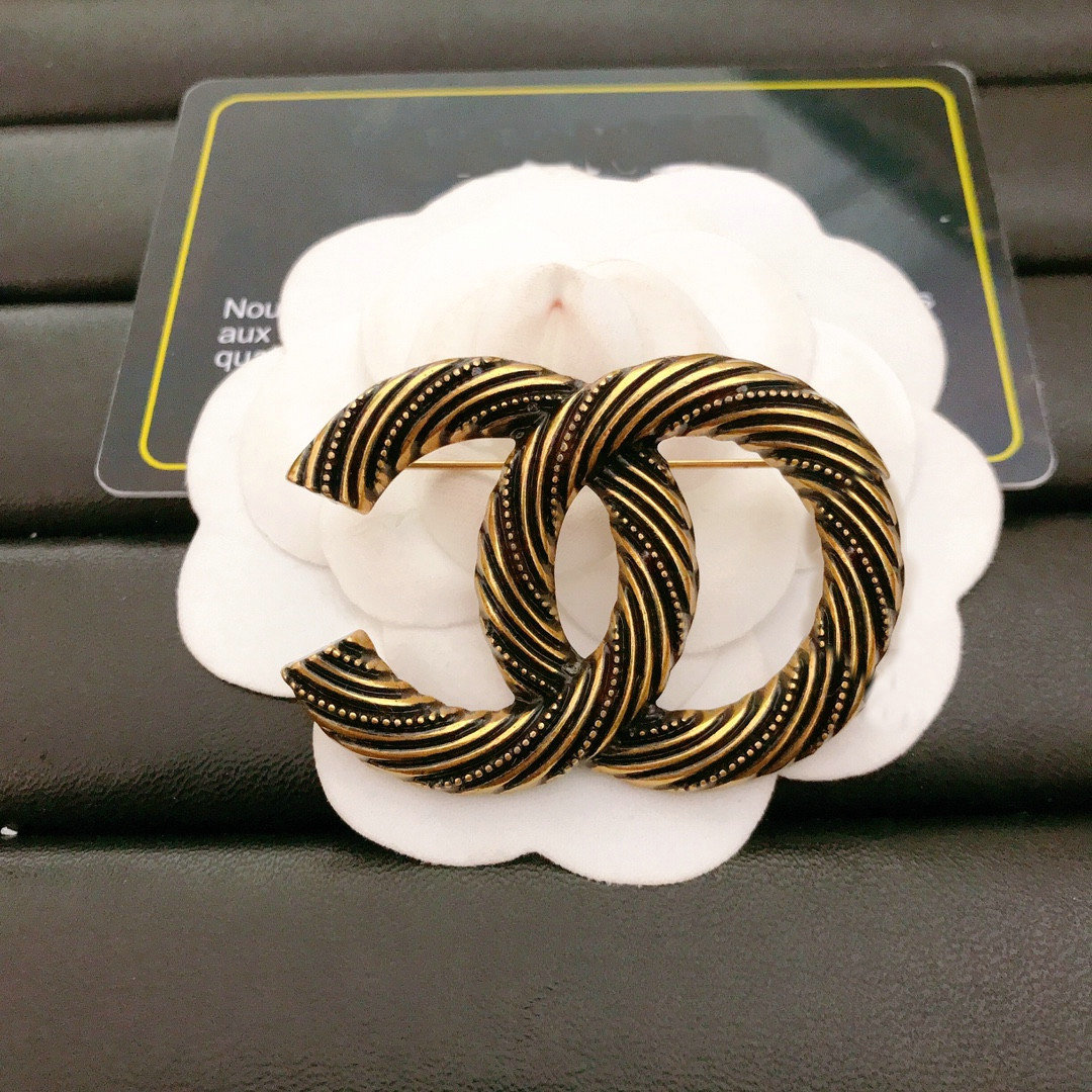 Women Vintage Designer Brooches Brand Letter Brooch 18K Gold Plated Pearl Metal Brooch Suit Fashion Jewelry Accessories Gifts