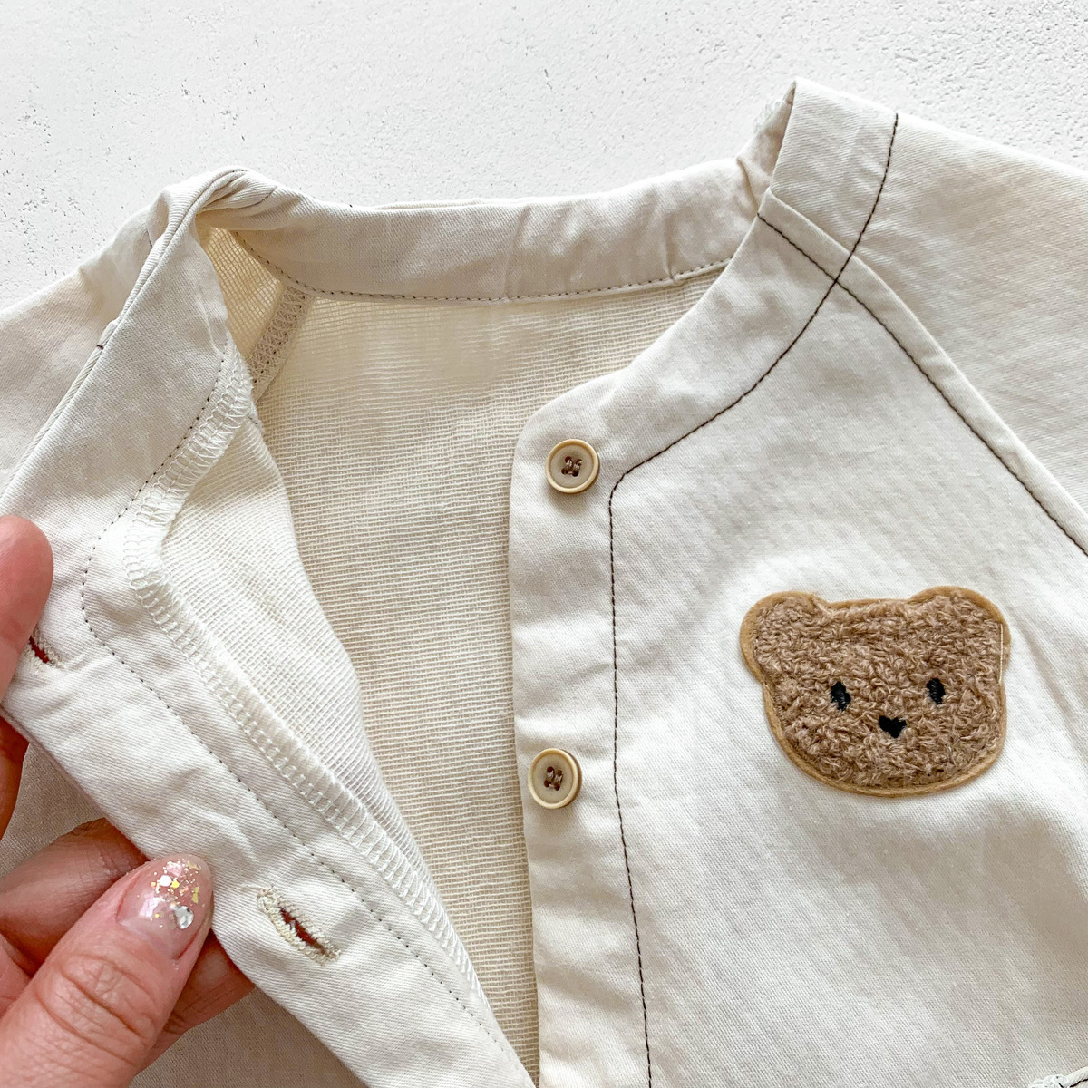 Rompers Kids Bear Embroidery Romper Baby Boys Simple Loose Double Pockets Jumpsuit Girls Cute Embroidery Cotton Thin Rompers 230720