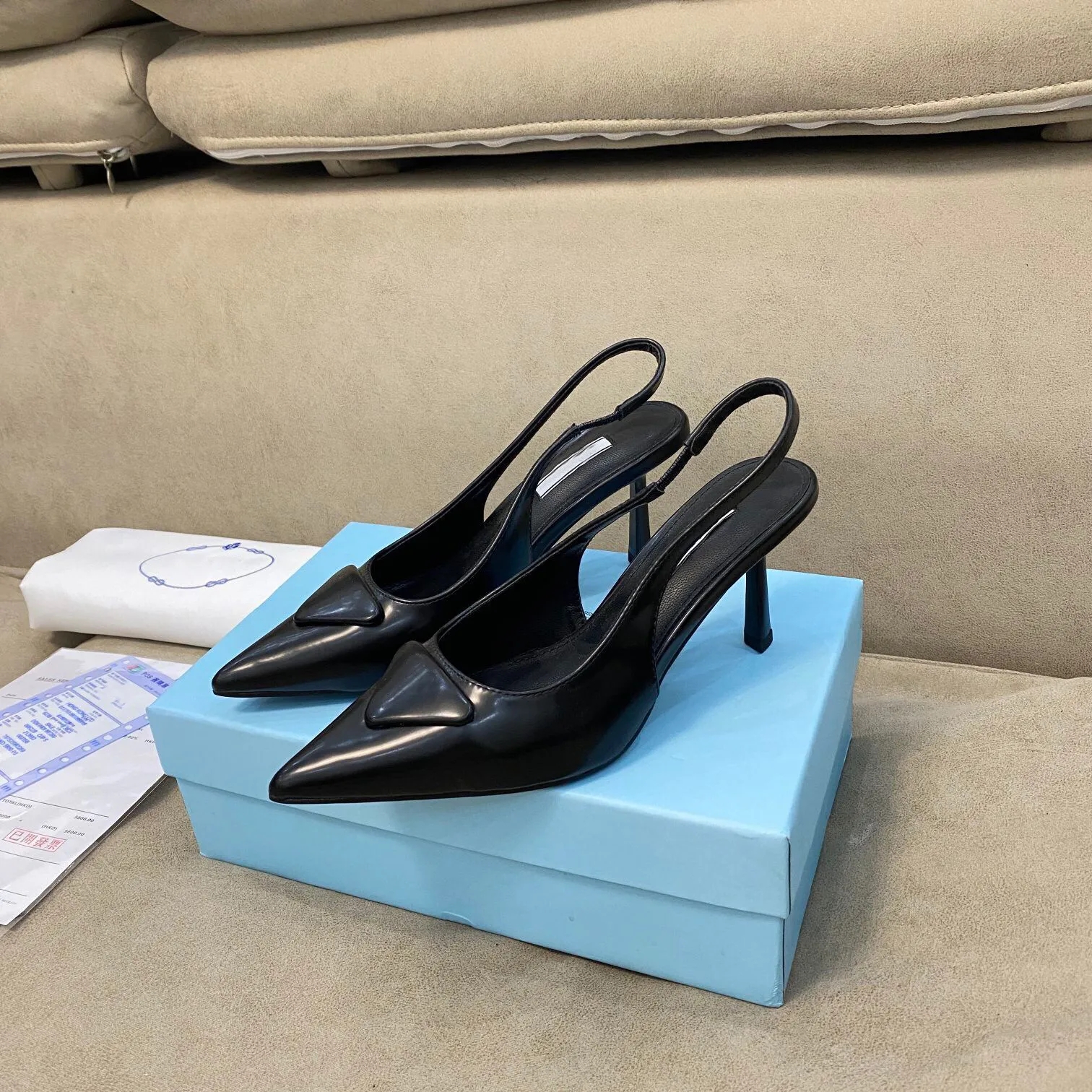 23s Lady designer sandal high heels Triangle Brushed leather slingback sandals pointe toe pumps black white thin heel sling back dress pump with box 35-41