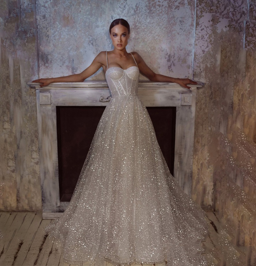 White Spaghetti Glitter Material A Line Dresses Bridal Puffy Tiered Skirt sweep train Floor Length Bride Dress Saudi Arabia Elegant W
