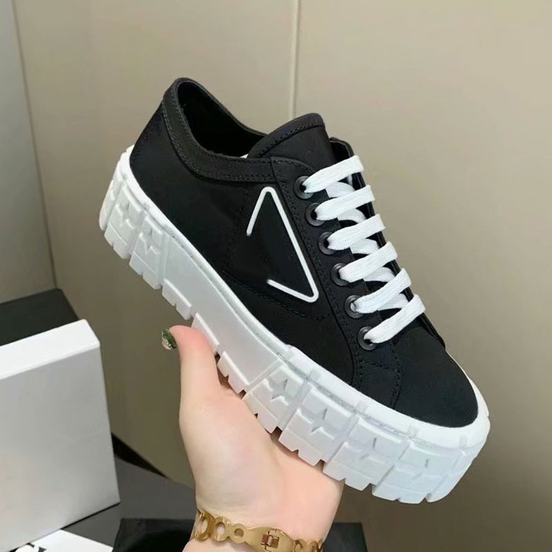 2023 Designer Sneakers Gabardine Nylon Casual Shoes Brand Wheel Trainers Luxury Canvas Sneaker Fashion Platform Solid Heighten Shoe With Box