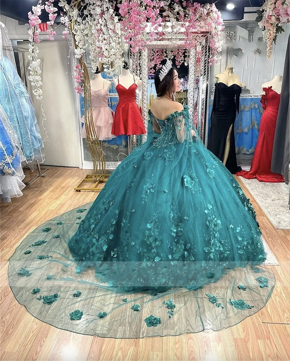 2023 Modern Emerald Green Quinceanera Dresses With Cape Floral 3D Flowers Applique Beaded Prom Pageant Graduation Sweet 16 Dress Girls
