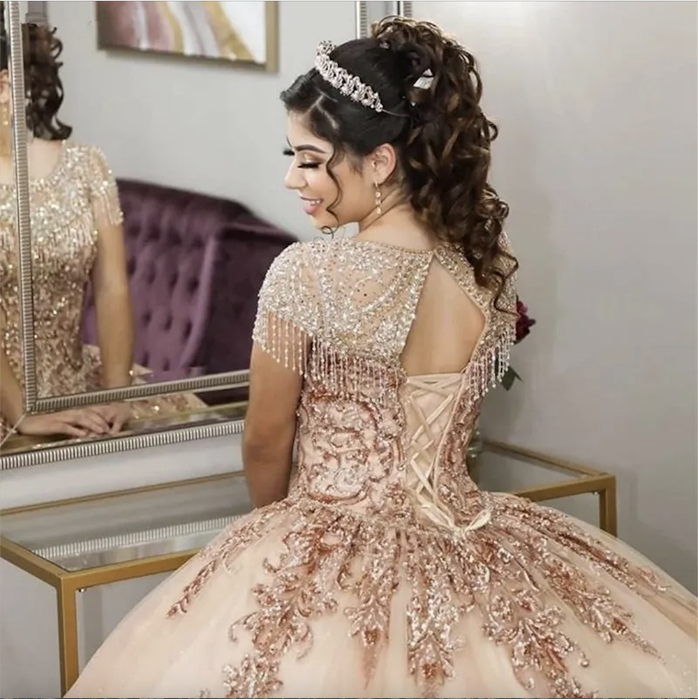 Stunning vestidos de 15 2023 Scoop Neck Tassel Beaded Quinceanera Dresses Applique Keyhole Back Ball sweet 16 Prom Gowns 0509